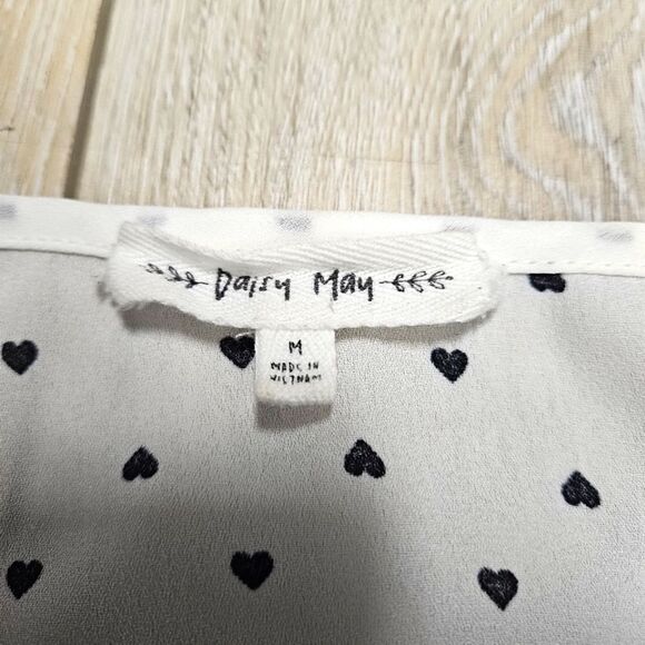 Daisy Mae Semi Sheer Heart Cap Sleeve Relaxed Fit Blouse Women's Medium White - Picture 6 of 10